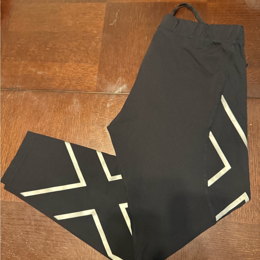 2XU Black Joggers with White Chevron Accents